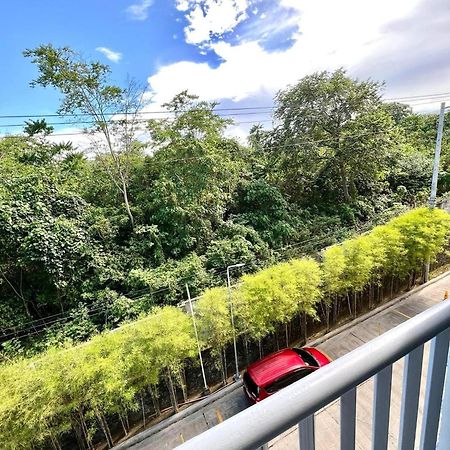 Davao Condo 2Br Pool Wifi Netflix Exterior photo