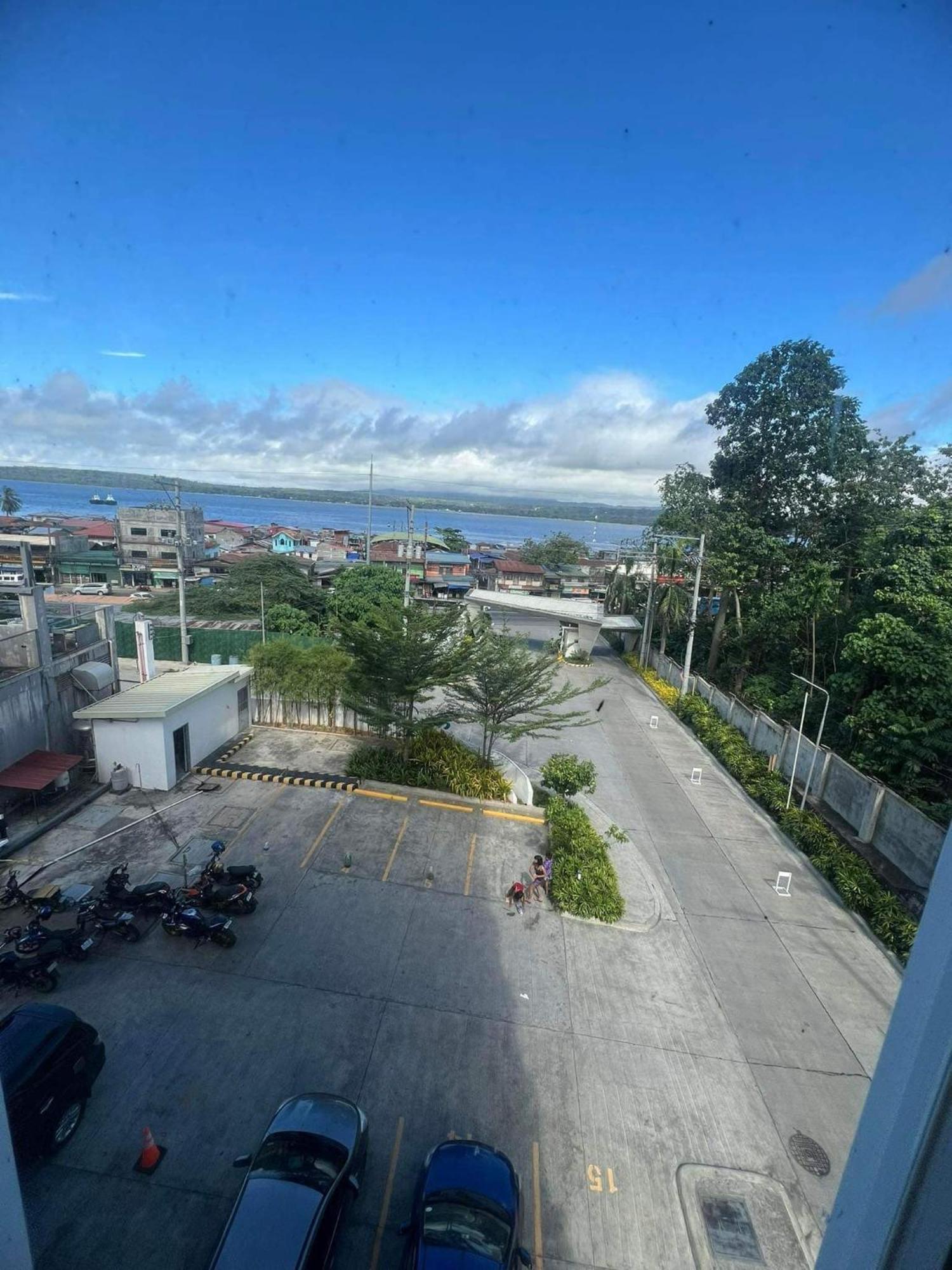 Davao Condo 2Br Pool Wifi Netflix Exterior photo